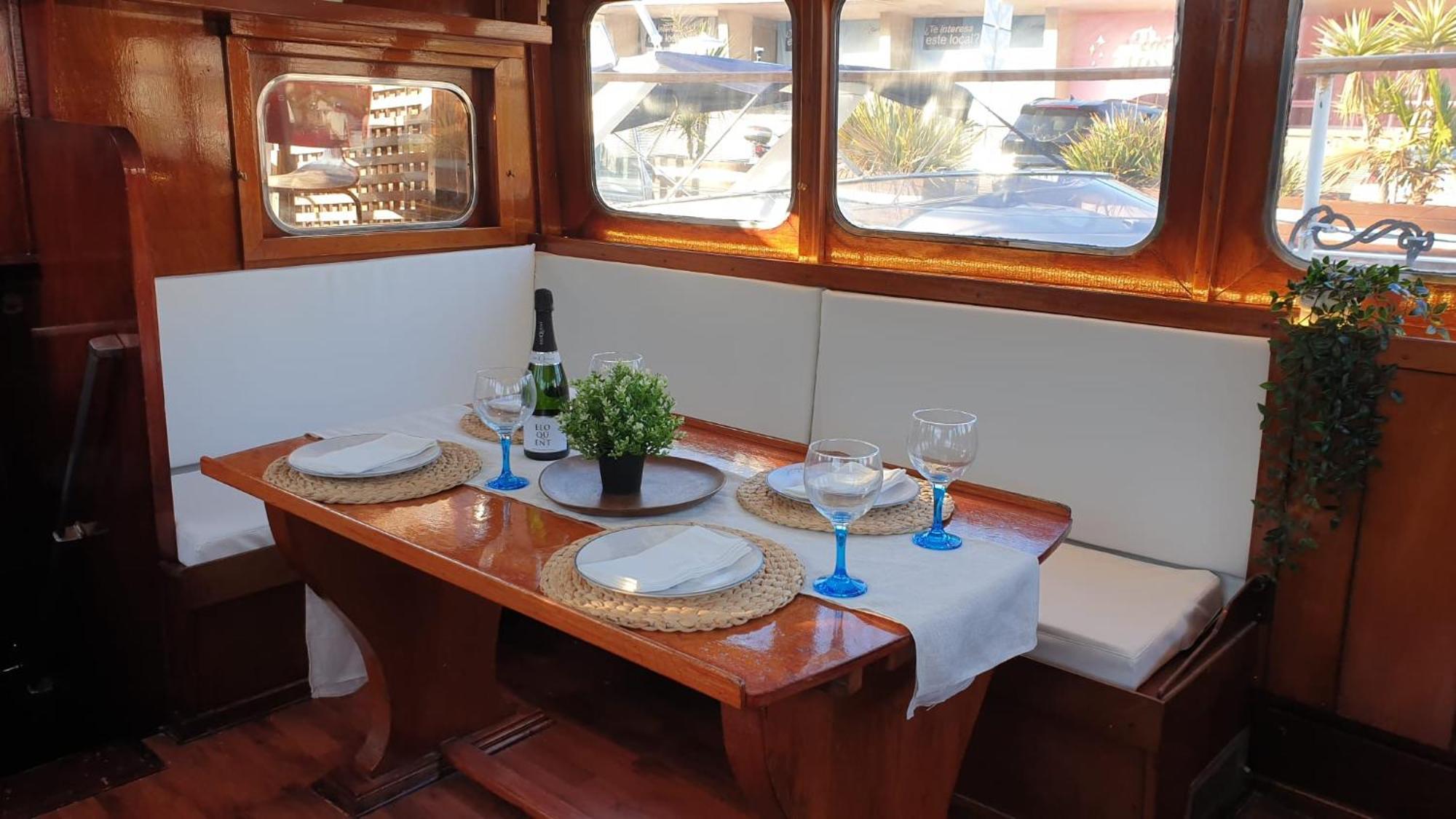 Classic Boat Barcelona Buitenkant foto